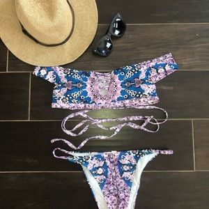Off the shoulder bikini set
